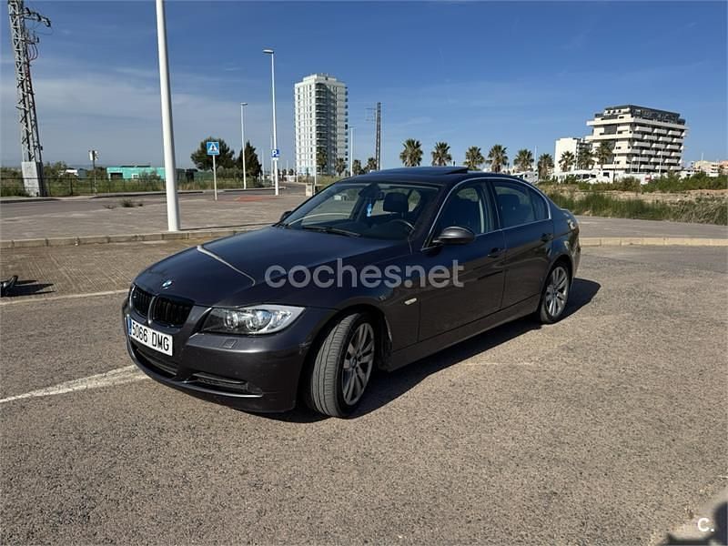 Usado BMW 325 218 HP (160 kW) 2005 Cinzento Sedan