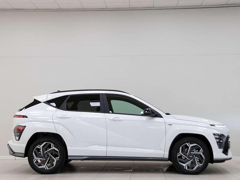 Usado Hyundai Kona N Line 120 CV (88 kW) 2024 Blanco SUV