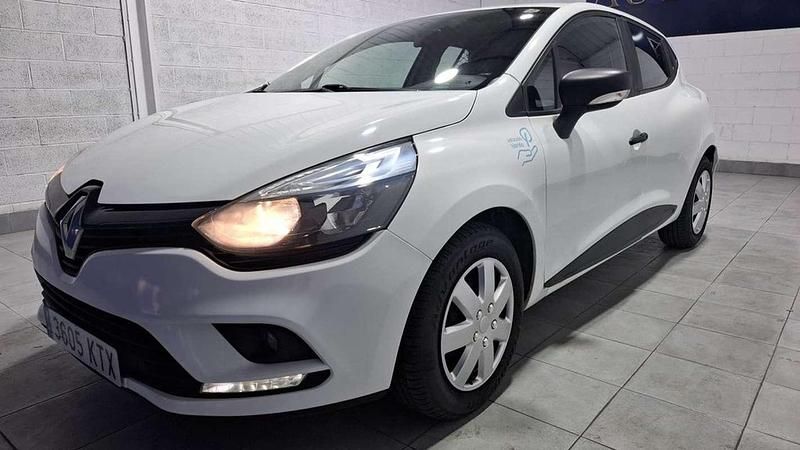 Usado Renault Clio IV 90 CV (66 kW) 2019 Blanco Berlina