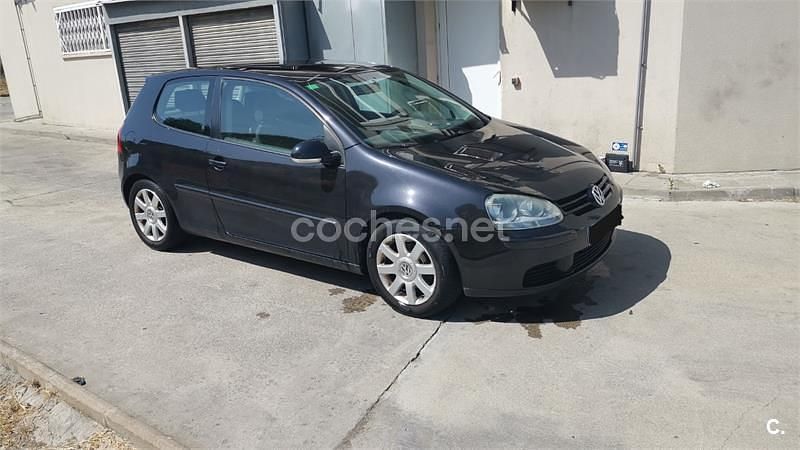 Usado VW Golf IV Trendline 105 CV (77 kW) 2004 Negro Berlina