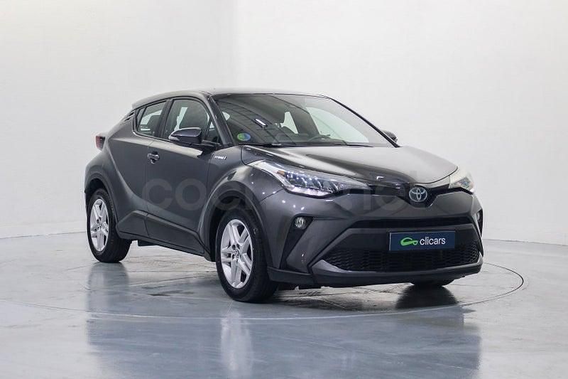 Usado Toyota C-HR Active 122 CV (89 kW) 2021 Gris / plata SUV