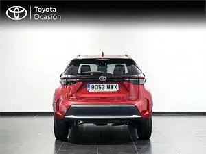 Usado Toyota Yaris Plus 130 CV (95 kW) 2024 Rojo Utilitario