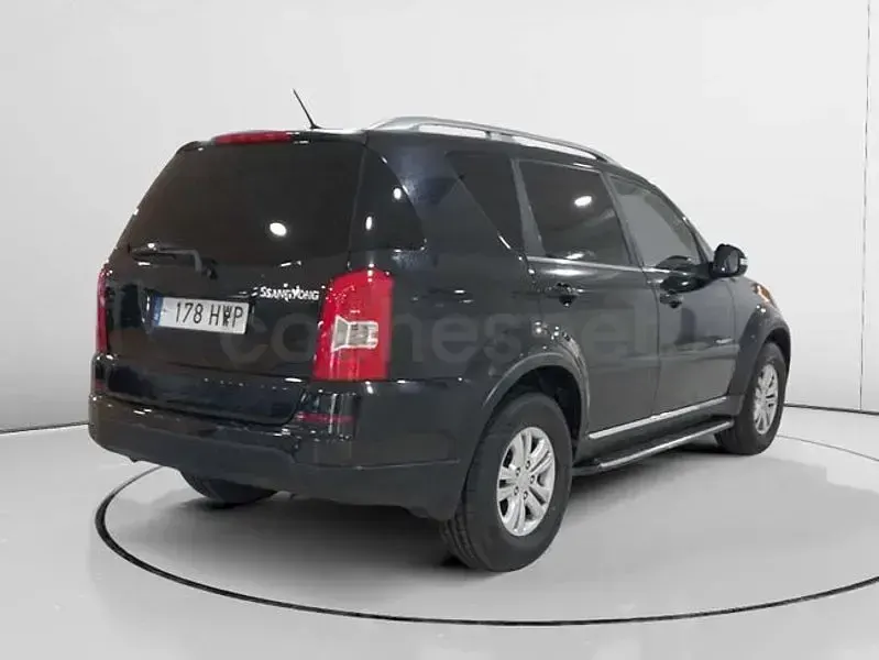 Usado SsangYong Rexton Premium Plus 155 CV (114 kW) 2014 Blanco SUV