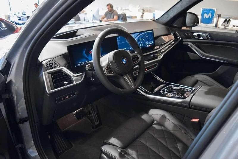Usado BMW X7 M Sport 352 CV (258 kW) 2025 Gris SUV
