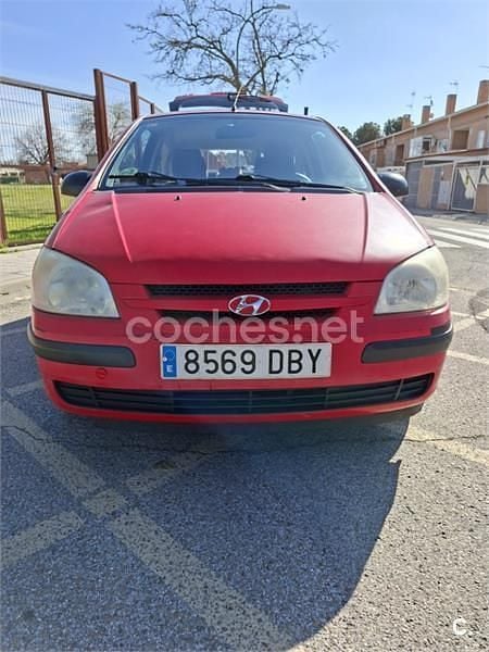 Usado Hyundai Getz 63 CV (46 kW) 2004 Rojo Utilitario