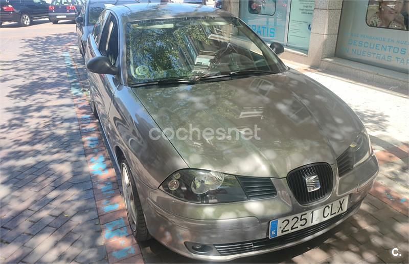 Gris / plata Usado 2003 Seat Ibiza Berlina | 2800 € (Precio justo) - Imagen 1/4