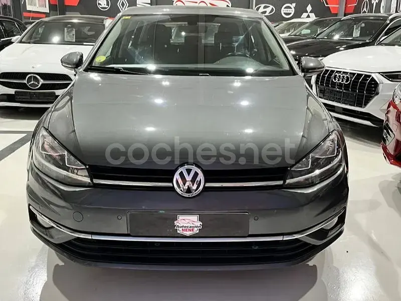 Usado VW Golf VII Edition 115 CV (84 kW) 2020 Gris / plata Berlina