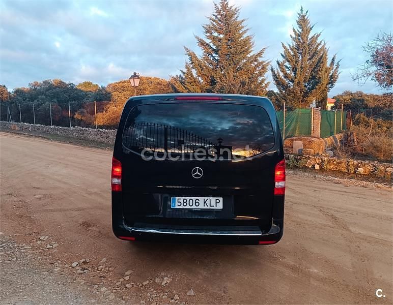 Usado Mercedes Vito Marco Polo 114 CV (83 kW) 2018 Negro Van