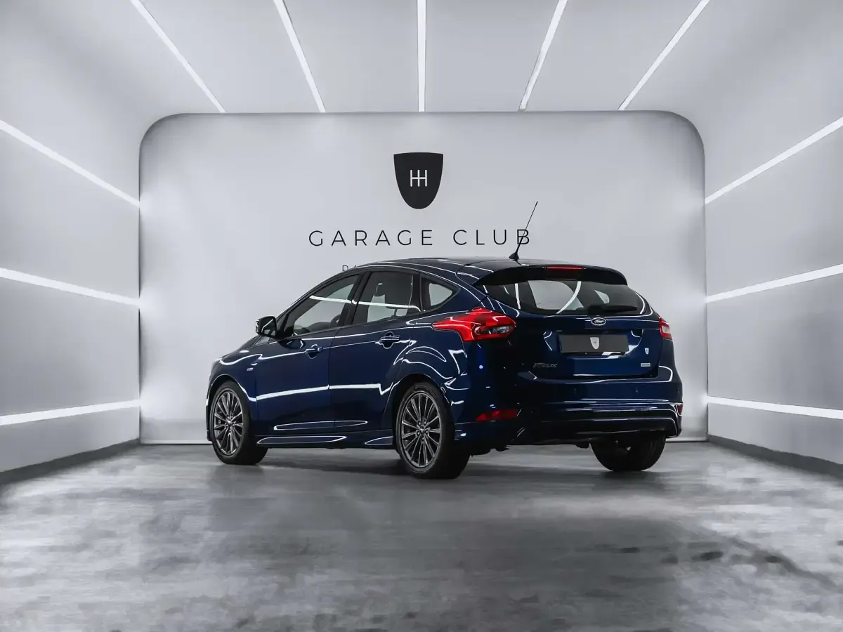 Usado Ford Focus ST-Line 125 CV (91 kW) 2017 Azul Berlina