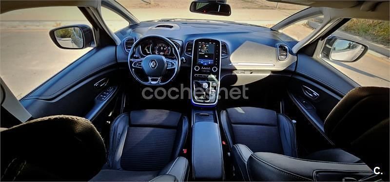 Usado Renault Grand Scénic IV Intens 130 CV (95 kW) 2017 Gris / plata Monovolumen