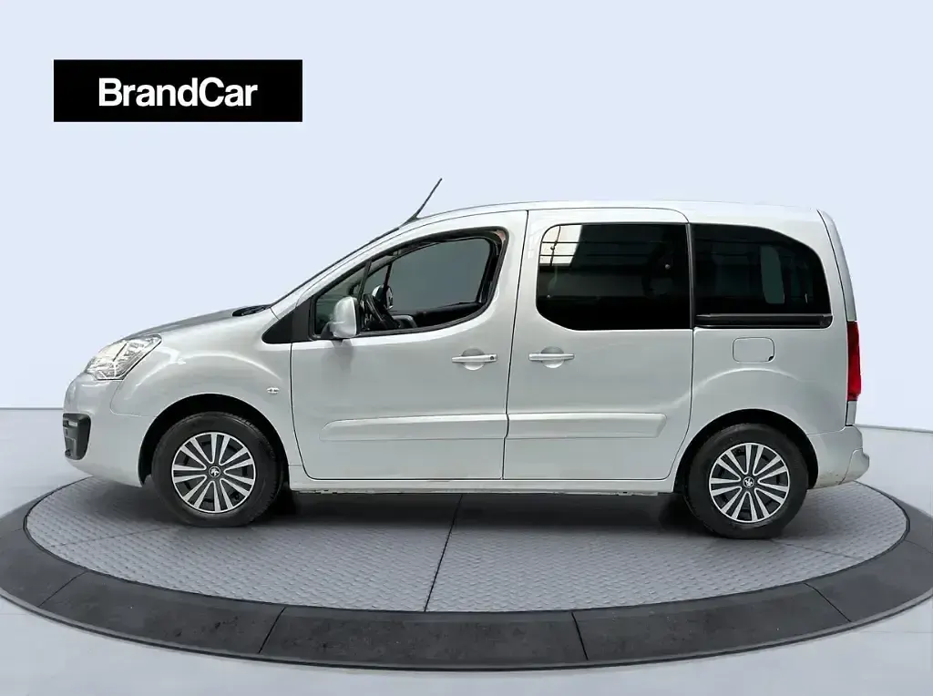 Usado Peugeot Partner Tepee Active 100 CV (73 kW) 2018 Gris Monovolumen