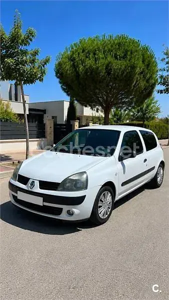 Usado Renault Clio II 80 CV (58 kW) 2006 Blanco Berlina