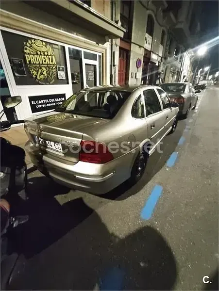 Usado Opel Vectra 100 CV (73 kW) 1999 Beige Berlina