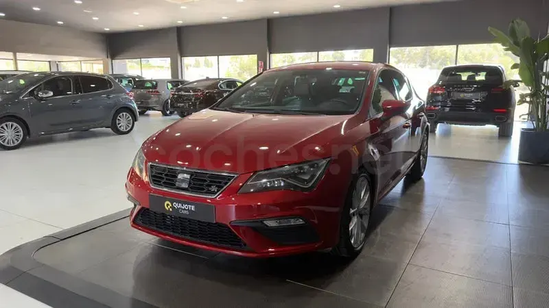 Usado Seat Leon FR 125 CV (91 kW) 2017 Granate Berlina