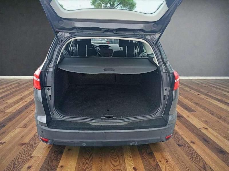 Usado Ford Focus Business Edition 125 CV (91 kW) 2016 Gris Familiar