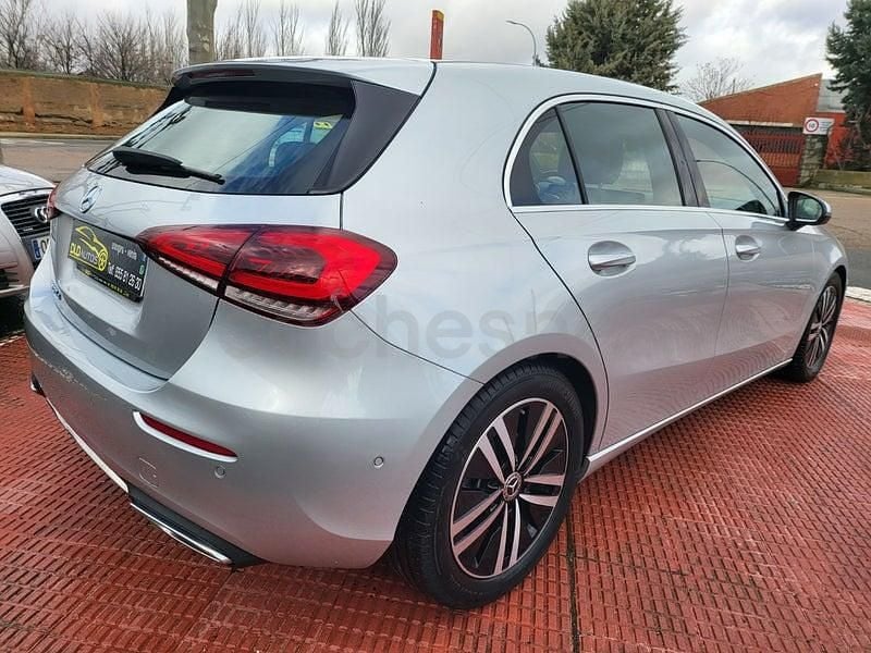 Usado Mercedes A220 190 CV (139 kW) 2022 Gris / plata Berlina