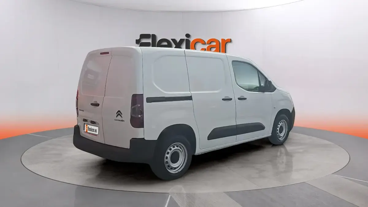 Usado Citroën Berlingo 102 CV (75 kW) 2021 Blanco Monovolumen