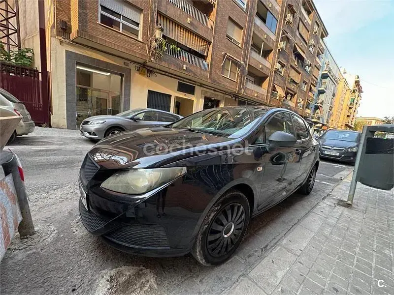 Usado Seat Ibiza Reference 70 CV (51 kW) 2011 Negro Berlina