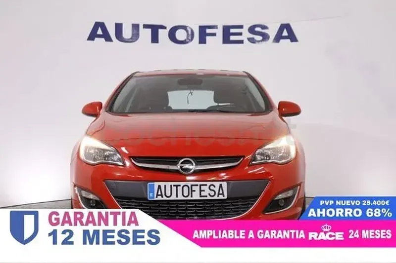 Usado Opel Astra Selective 140 CV (102 kW) 2015 Rojo Berlina