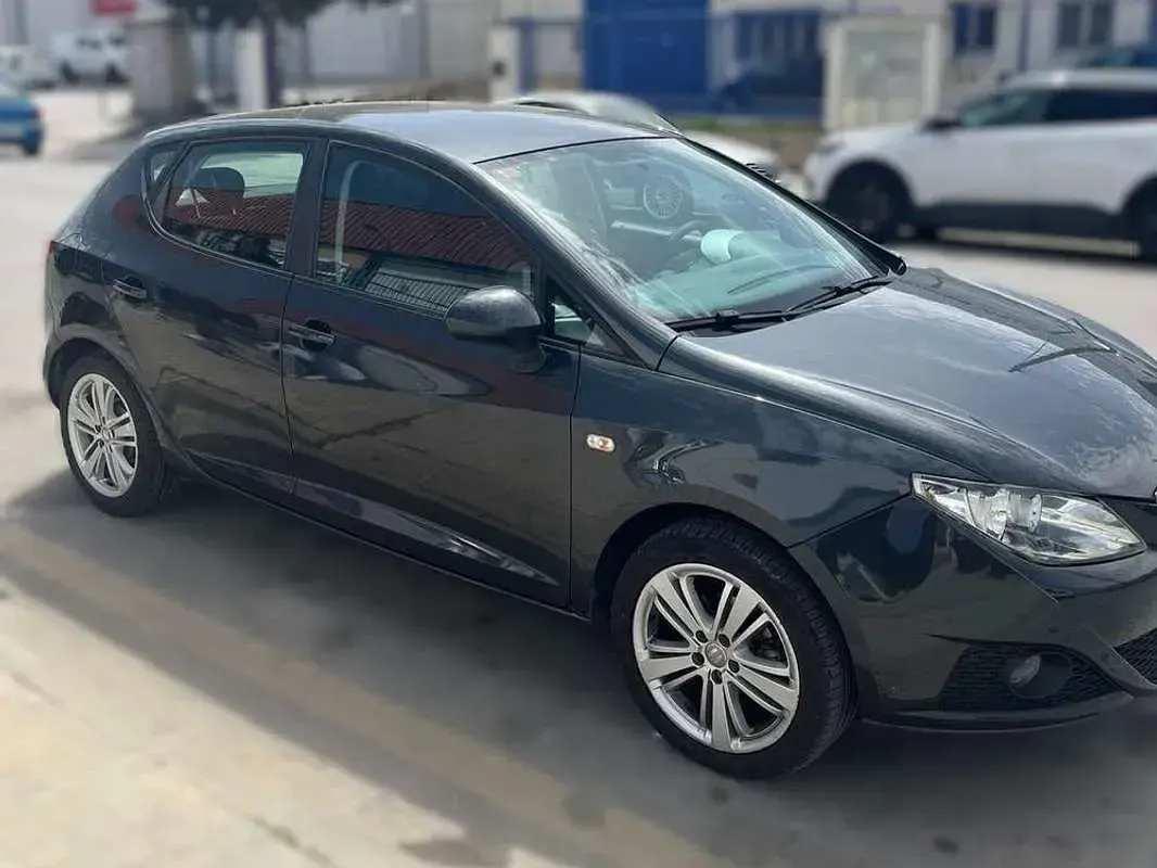 Käytetty Seat Ibiza 60 HP (44 kW) 2008 Musta Viistoperä