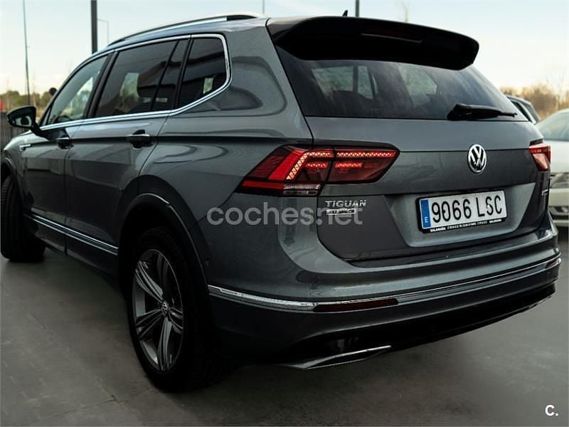 Usado VW Tiguan Allspace R-line 150 CV (110 kW) 2021 Gris / plata SUV