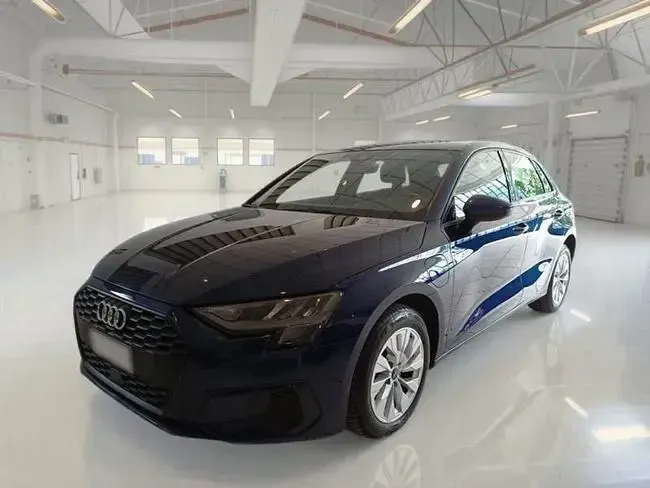 Usado Audi A3 Sportback e-tron Advanced Plus 204 CV (150 kW) 2023 Azul Utilitario