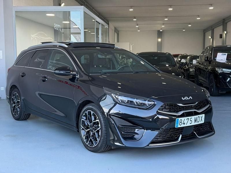 Usado Kia Ceed GT-Line 160 CV (117 kW) 2023 Negro Utilitario