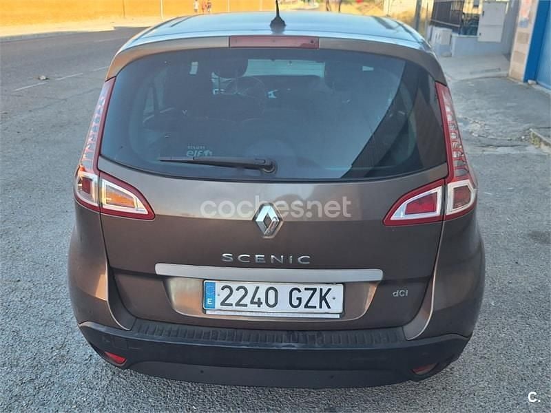 Marrón Usado 2010 Renault Scénic III Dynamique Monovolumen | 3800 € (Precio justo) - Imagen 1/4