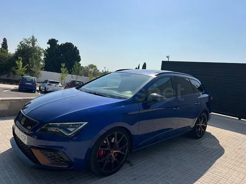 Usado Seat Leon CUPRA 300 CV (220 kW) 2017 Azul Berlina