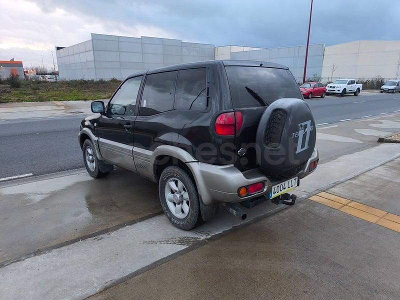 Usado Nissan Terrano Comfort 125 CV (91 kW) 2003 Negro SUV