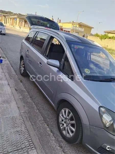 Usado Opel Zafira Cosmo 120 CV (88 kW) 2007 Azul Monovolumen