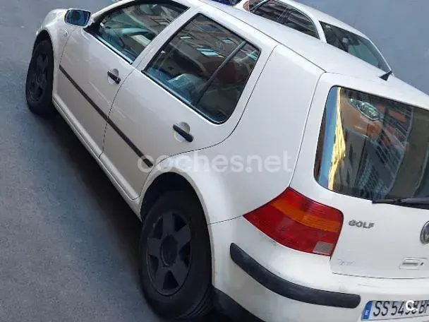 Usado VW Golf III Conceptline 100 CV (73 kW) 1999 Blanco Berlina