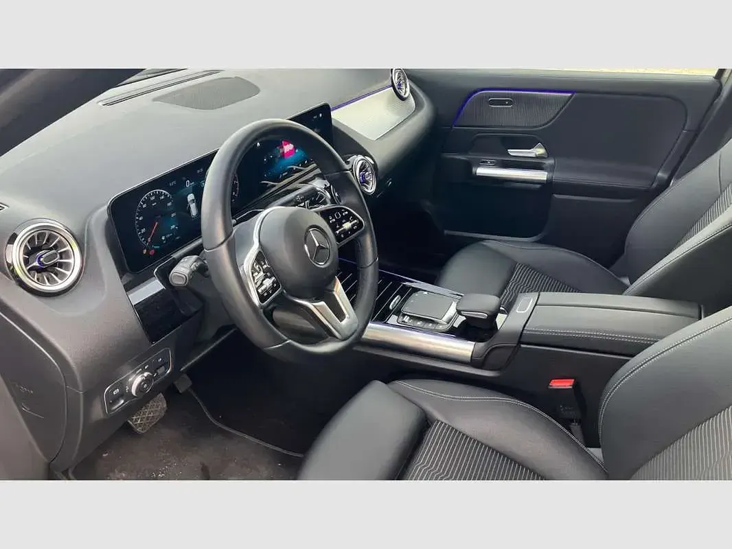 Usado Mercedes GLA200 163 CV (119 kW) 2022 Gris SUV