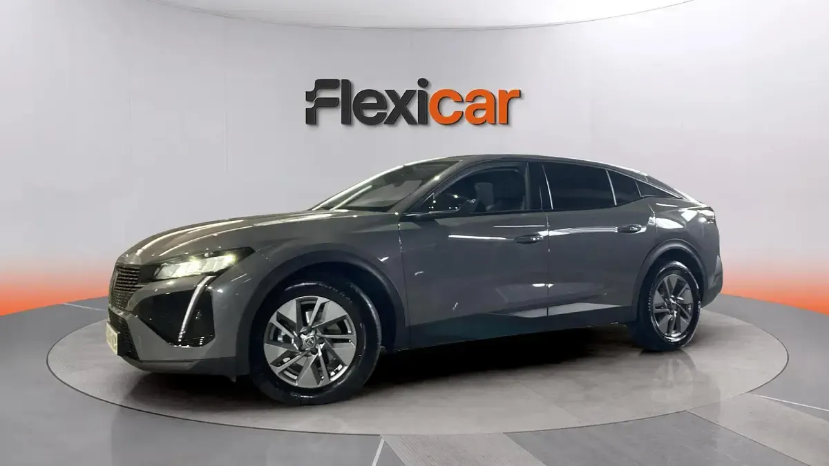 Usado Peugeot 408 Allure 136 CV (100 kW) 2025 Gris SUV