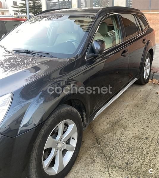 Usado Subaru Outback 150 CV (110 kW) 2013 Azul Familiar