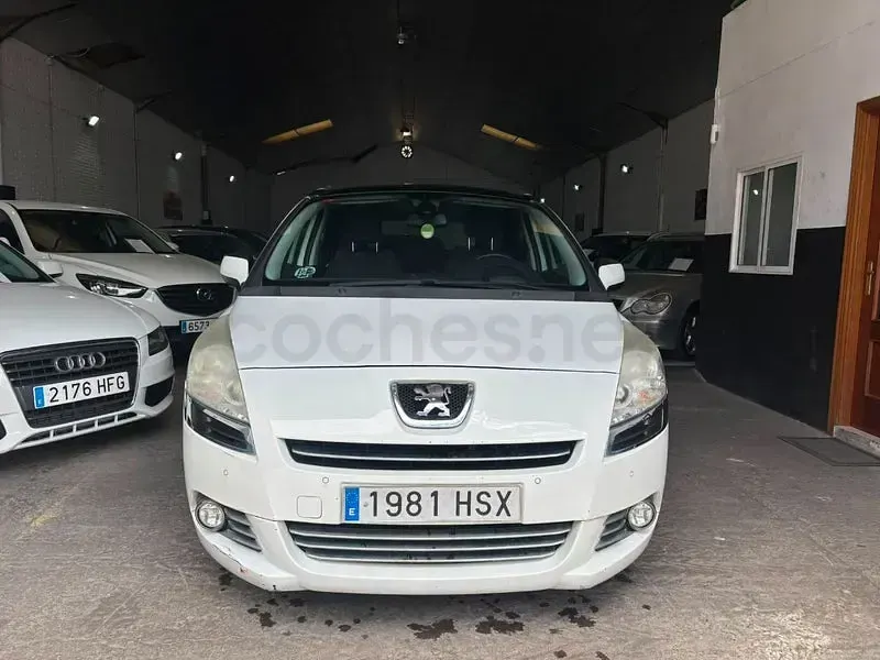 Usado Peugeot 5008 Allure 150 CV (110 kW) 2013 Blanco Monovolumen
