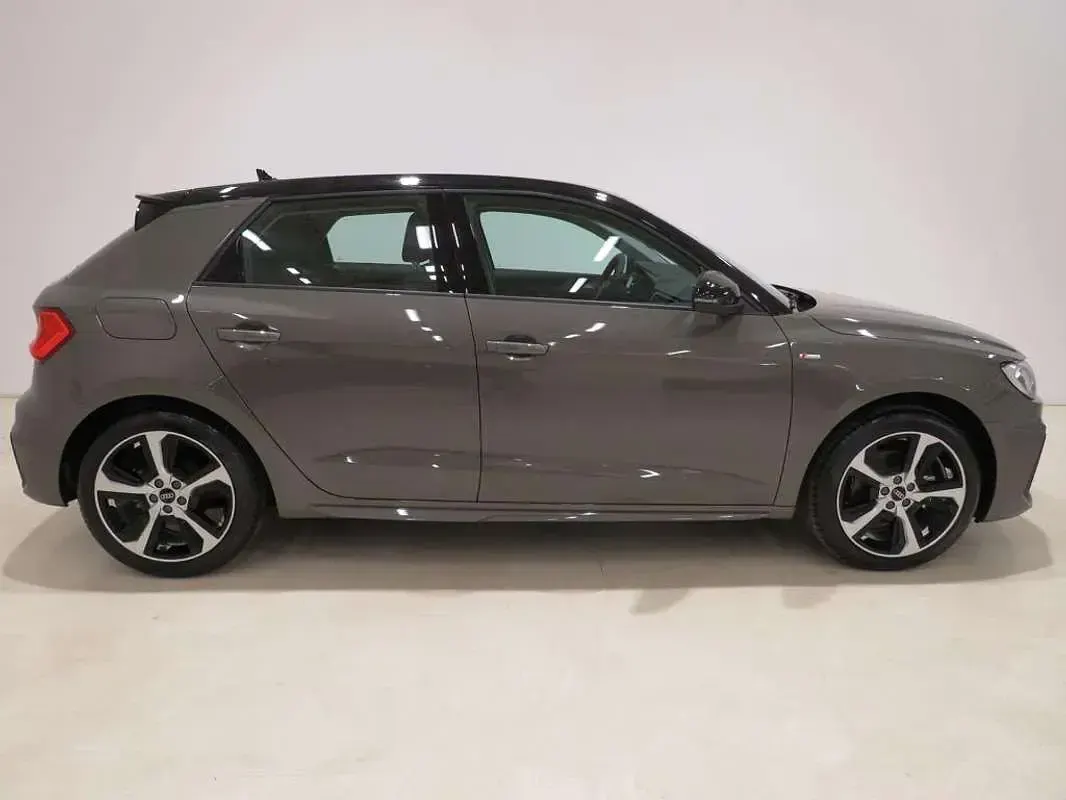 Usado Audi A1 Sportback 110 CV (80 kW) 2022 Gris Utilitario