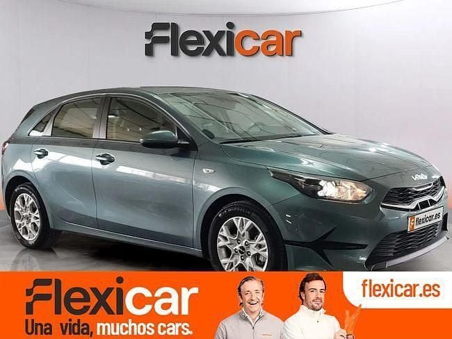 Usado Kia Ceed 100 CV (73 kW) 2024 Verde Utilitario