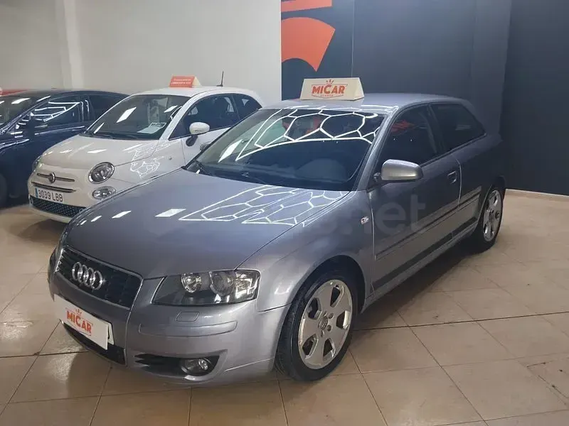 Usado Audi A3 Ambition 140 CV (102 kW) 2004 Gris / plata Utilitario