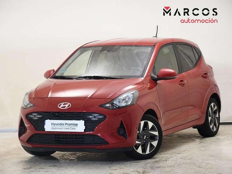 Usado Hyundai i10 64 CV (47 kW) 2025 Rojo Utilitario