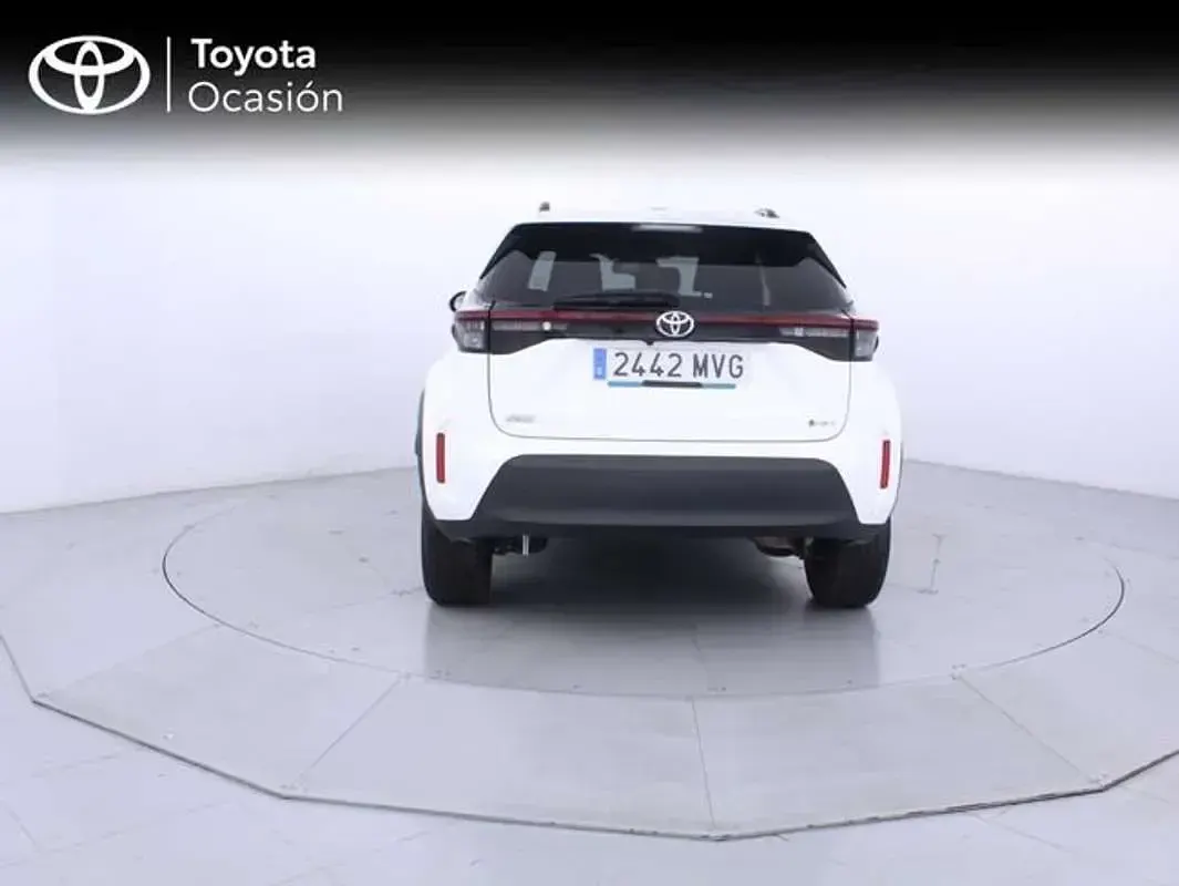 Usado Toyota Yaris Cross Active 116 CV (85 kW) 2024 Blanco SUV