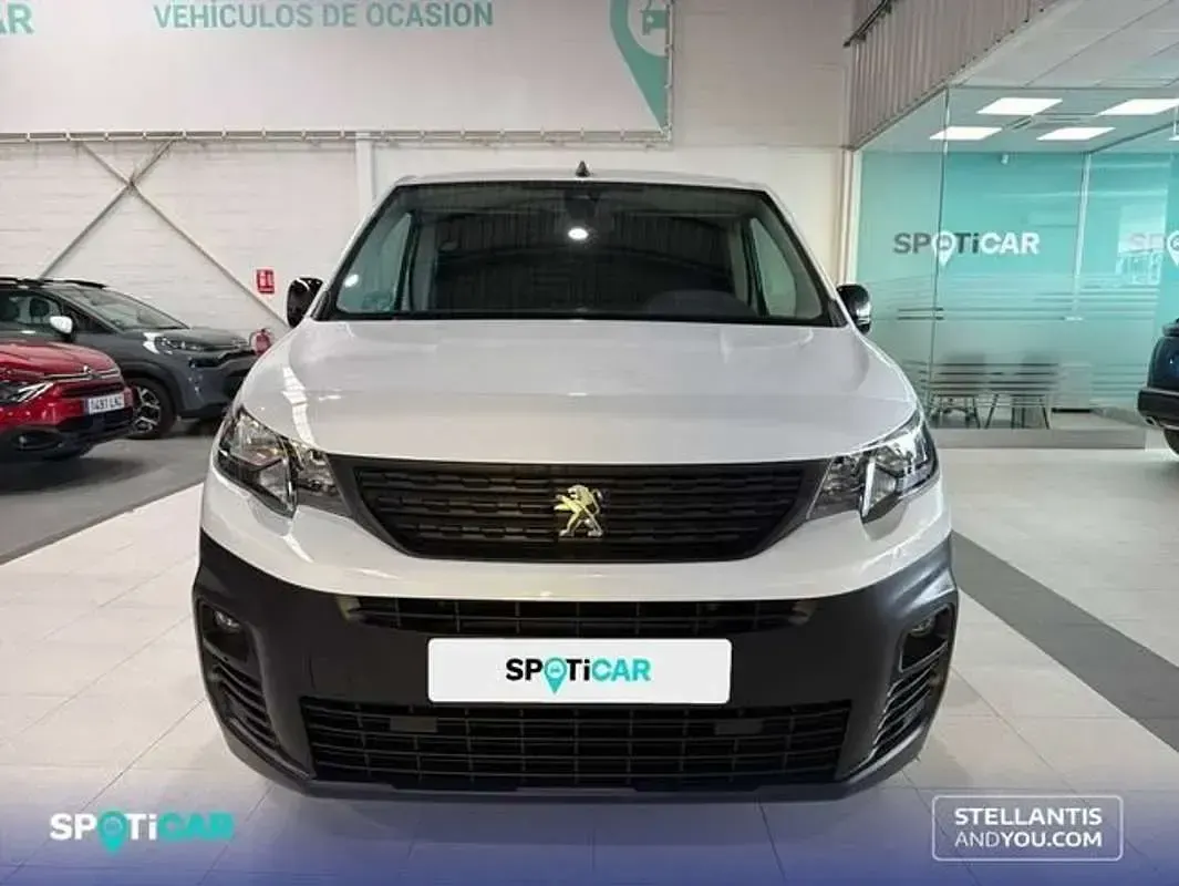 Usado Peugeot Partner 102 CV (75 kW) 2023 Blanco Monovolumen