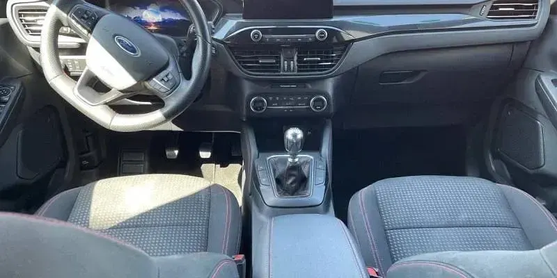 Usado Ford Kuga ST-Line 150 CV (110 kW) 2022 Blanco SUV