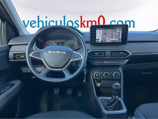 Usado Dacia Sandero Expression 91 CV (66 kW) 2025 Gris Utilitario
