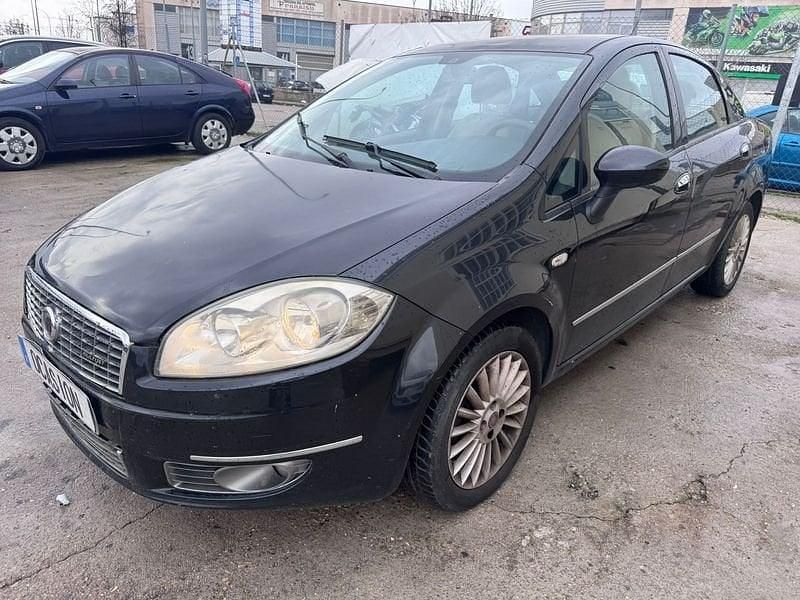 Usado Fiat Linea Dynamic 90 CV (66 kW) 2009 Negro Berlina
