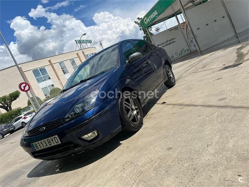 Azul Usado 2002 Ford Focus Ambiente Berlina | 1600 € (Buen precio) - Imagen 1/4