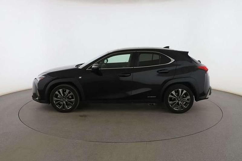 Usado Lexus UX Sport Line 186 CV (136 kW) 2019 Negro SUV