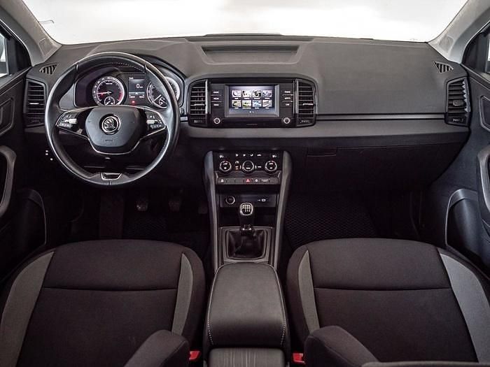 Usado Skoda Karoq Active 115 HP (84 kW) 2023 Branco SUV