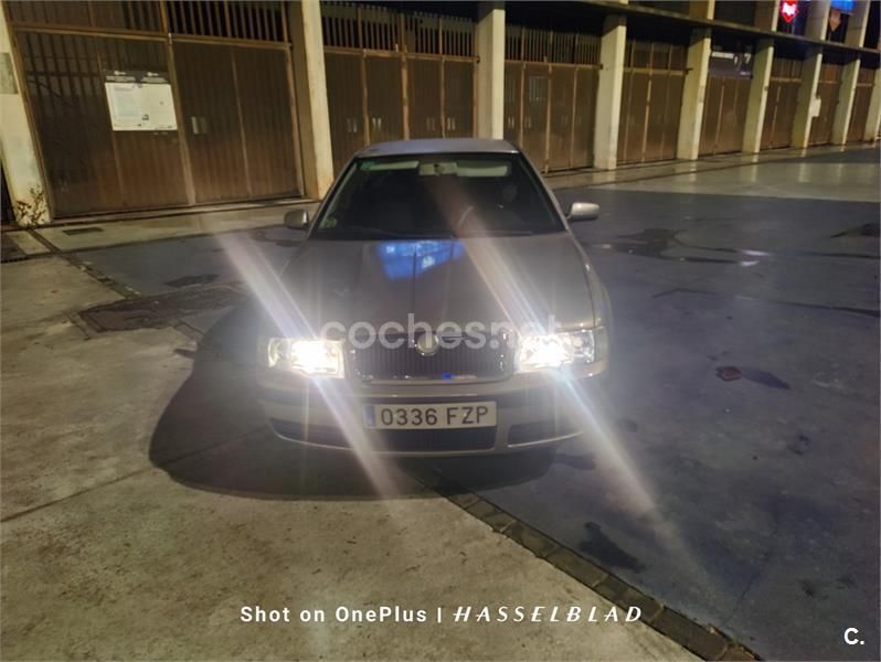 Beige Usado 2008 Skoda Octavia Tour Berlina | 3100 € - Imagen 1/4