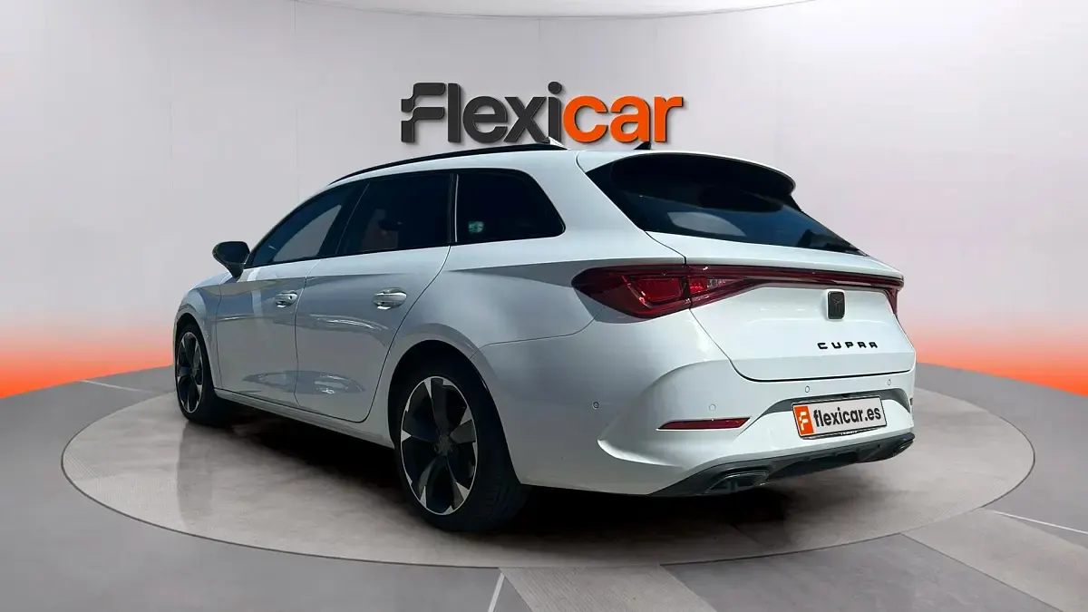 Usado Cupra Leon 150 CV (110 kW) 2023 Blanco Familiar
